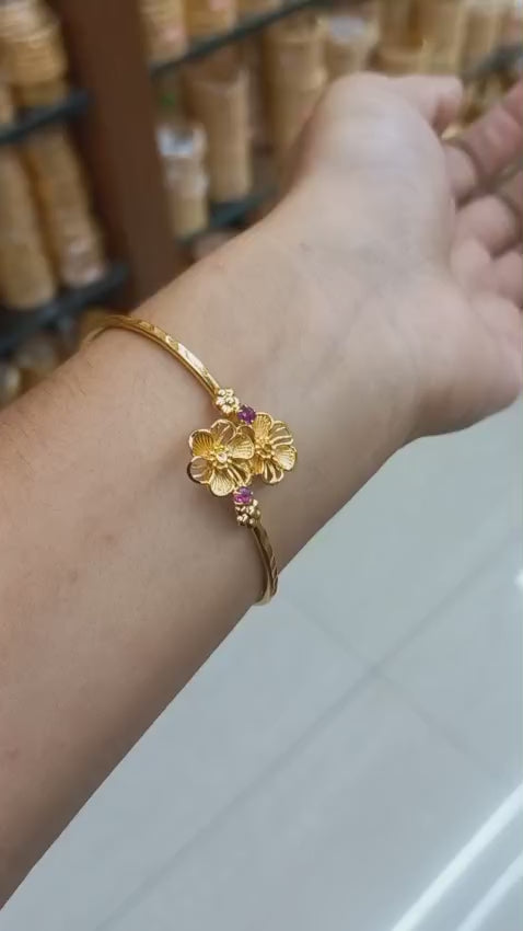 Daily wear beautiful flower design bangle Code : BangleFL1