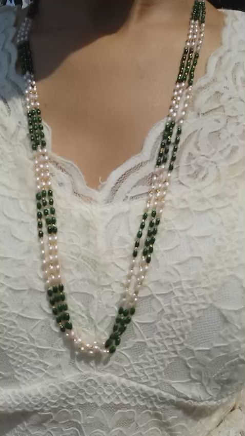 Beautiful 3 layer Rice Pearl Neckpiece 

Code : OWG3
