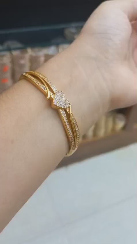 Premium gold plated American Dimond Bangle
Code : Bangle20