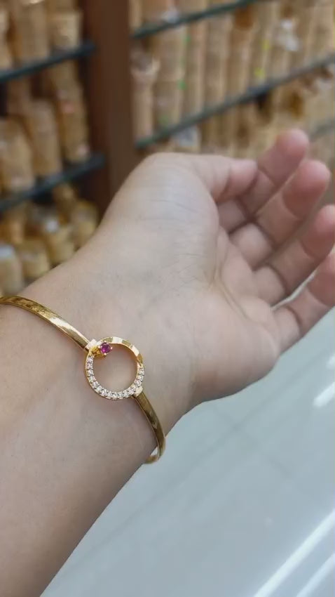 Daily wear premium gold plated AD bangle
Code : Bangle1P